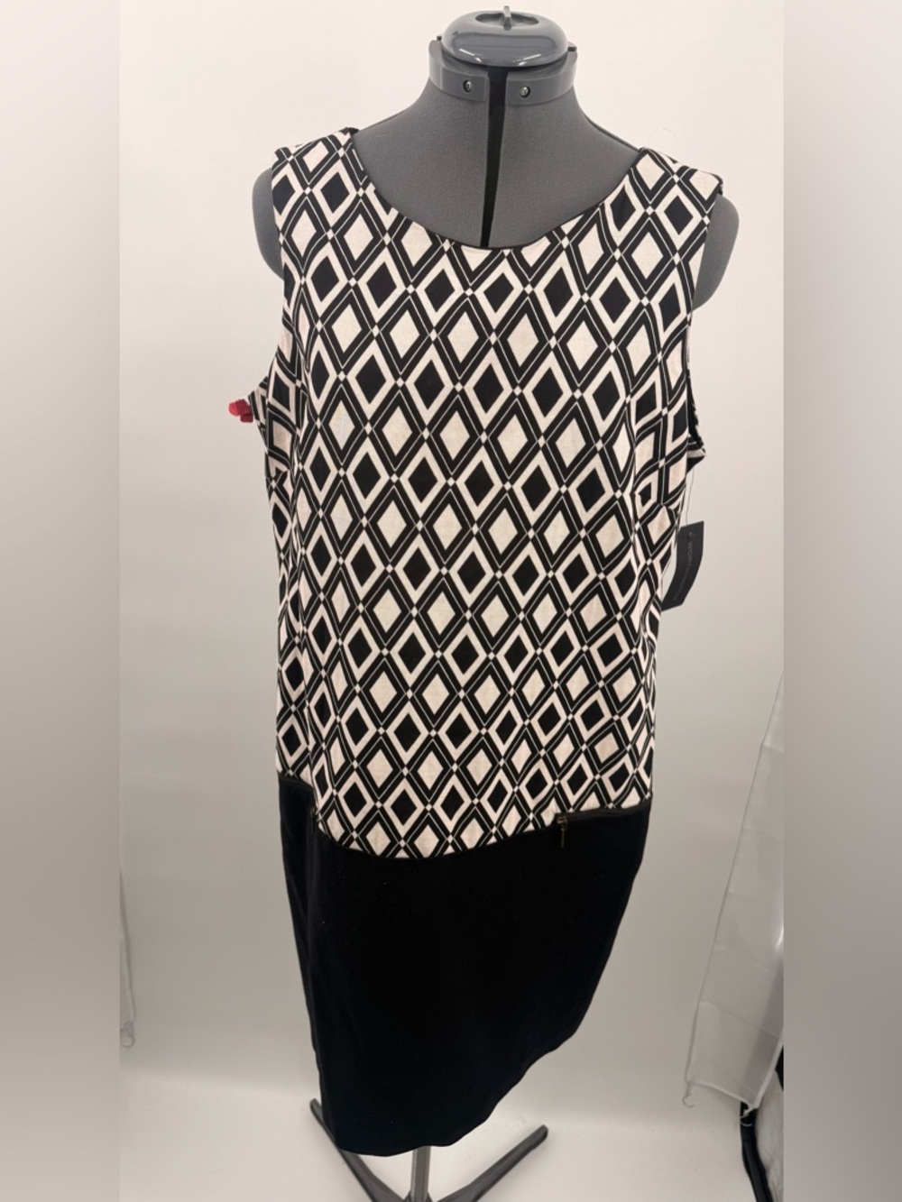 Worthington Black and White Geometric Sleeveless Dress Size 14 NWT